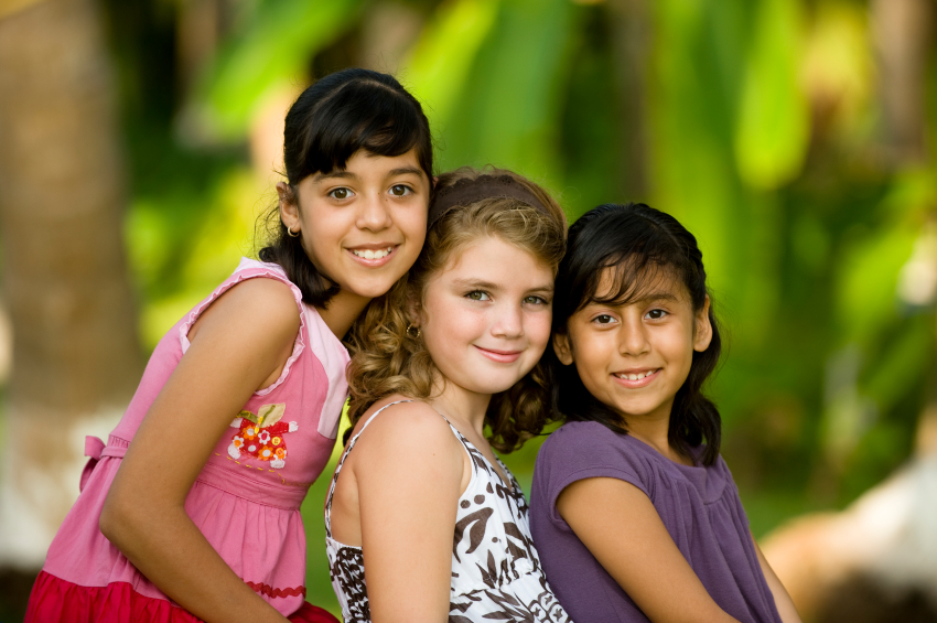 istock-8055297small-3younggirls.jpg